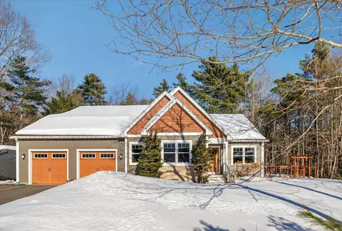 25 Hovey Ln, Brunswick, ME 04011