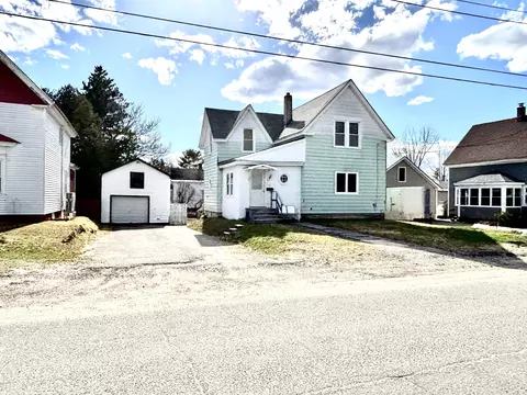 420 Katahdin Ave, Millinocket, ME 04462