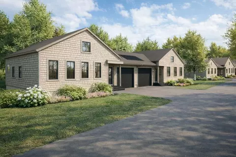29 Blue Meadow Ln #16, Cape Elizabeth, ME 04107
