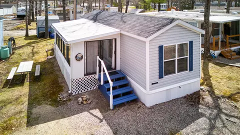 1 Robinson Way #B34, Kennebunk, ME 04043