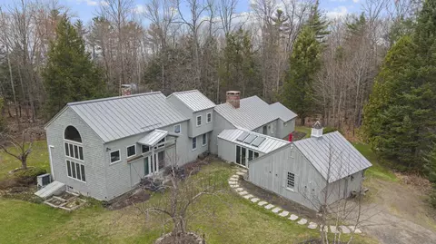 72 Smithfield Rd, Belgrade, ME 04917