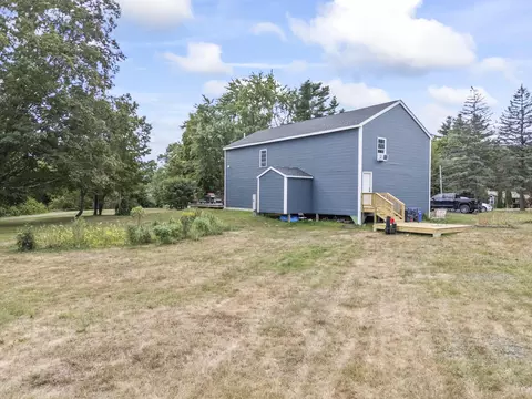 Exterior - 107 Berwick Rd, Berwick, ME 03901 photo 5 of 6