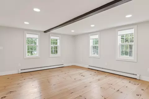 Living - 107 Berwick Rd, Berwick, ME 03901 photo 2 of 5