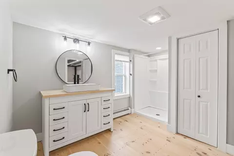 Bath - 107 Berwick Rd, Berwick, ME 03901 photo 3 of 6