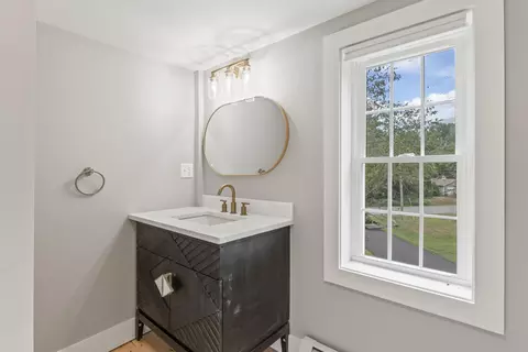 Bath - 107 Berwick Rd, Berwick, ME 03901 photo 1 of 6