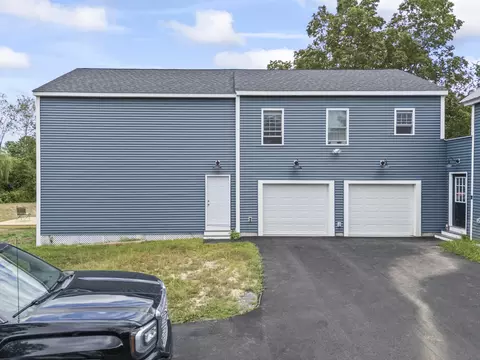 Exterior - 107 Berwick Rd, Berwick, ME 03901 photo 4 of 6