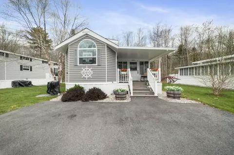1 Seacoast Ln #50, Old Orchard Beach, ME 04064