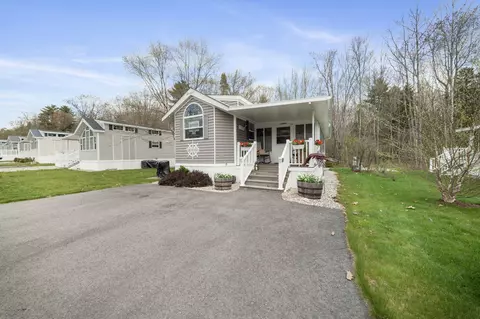 1 Seacoast Ln #50, Old Orchard Beach, ME 04064