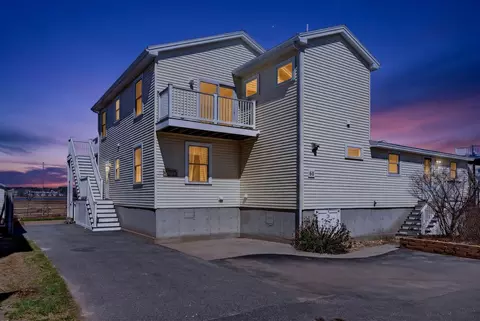 60 5th Ave #1, Wells, ME 04090