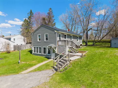 8 Lamb St, Windham, ME 04062