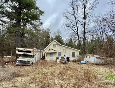 95 Mcnally Rd, Clinton, ME 04927