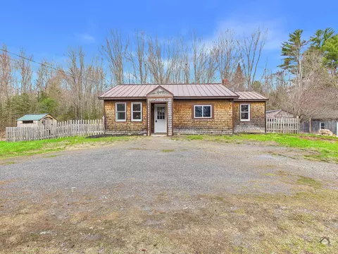 1818 Bangor Rd, Clinton, ME 04927