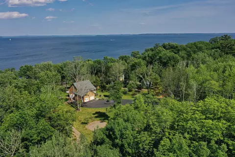 19 Glenview Ln, Belfast, ME 04915