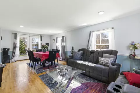115 River Rd, Brunswick, ME 04011