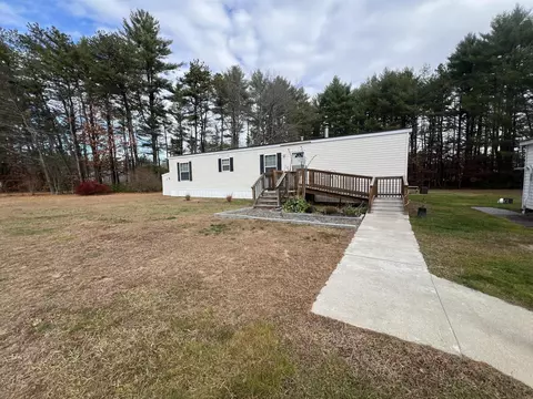 240 Hubbard Rd, Lebanon, ME 04027