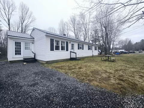 278 Middle Rd, Oakland, ME 04963