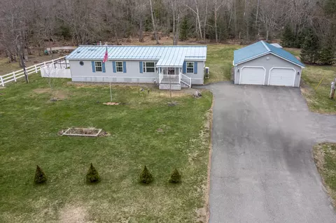 52 Cross Rd, Bucksport, ME 04416