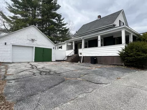 63 Rideout Ave, Lewiston, ME 04240