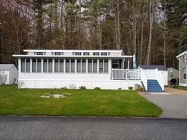 10 Seacoast Ln, Old Orchard Beach, ME 04064