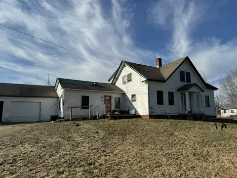 15 North Rd, Detroit, ME 04929