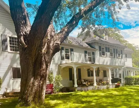 317 Route 133, Winthrop, ME 04364