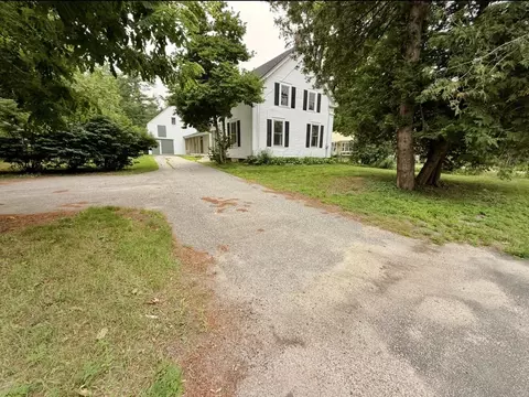 42 N High St, Bridgton, ME 04009