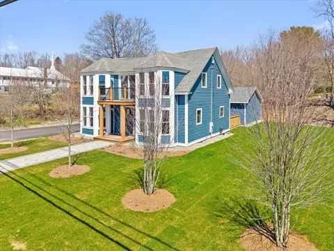 25 School St, Ellsworth, ME 04605