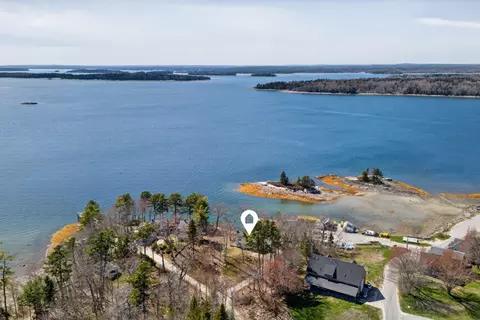 12 Wood Landing Rd, Harpswell, ME 04079