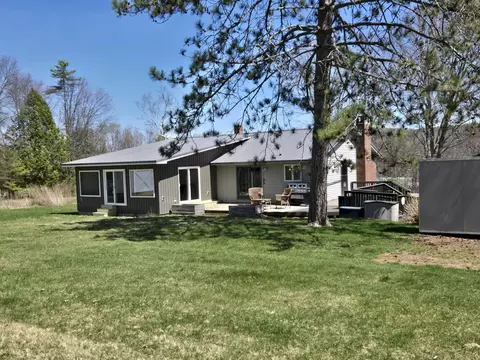 402 Town Farm Rd, Farmington, ME 04938