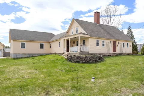662 Center Rd, Lebanon, ME 04027