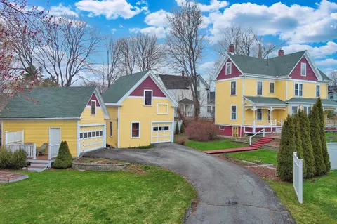 92 N Main St, Rockland, ME 04841