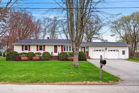 6 Colonial Dr, Saco, ME 04072