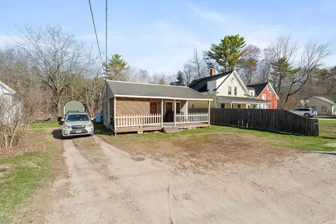 11 Baldwin Rd, Sebago, ME 04029