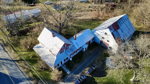 28 Vienna Rd, Chesterville, ME 04938