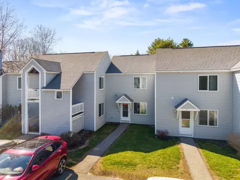 25 Lawrence St #52, Westbrook, ME 04092