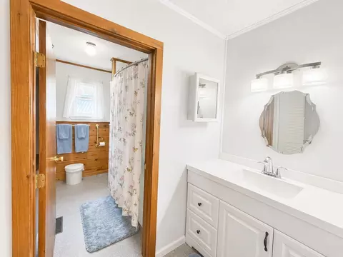 Bath - 279 Fuller Rd, Carmel, ME 04419 photo 1 of 2