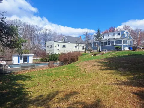 25 Eighth St, Auburn, ME 04210