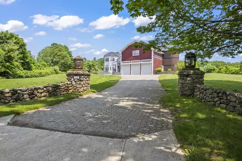 238 Laudholm Farm Rd, Wells, ME 04090