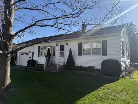 302 Grove St, Bangor, ME 04401