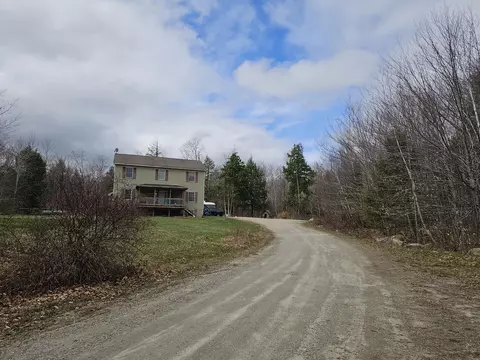 39 Salinitas Dr, Norway, ME 04268