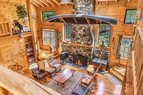 75 Menatoma Camp Rd, Readfield, ME 04355
