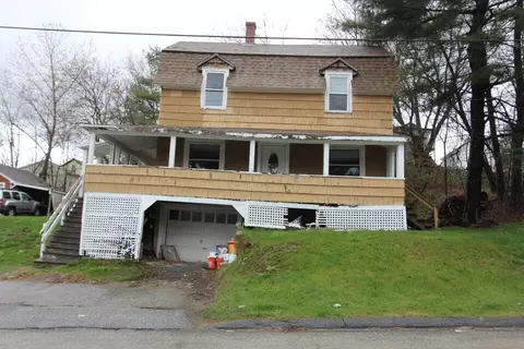 22 Foch St, Lewiston, ME 04240