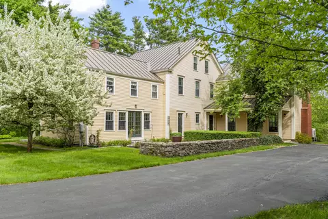 127 Foreside Rd, Falmouth, ME 04105
