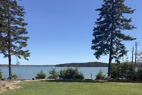 67 Birch Pt, Milbridge, ME 04658