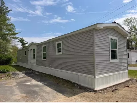 11 Punky Ln, Waterville, ME 04901