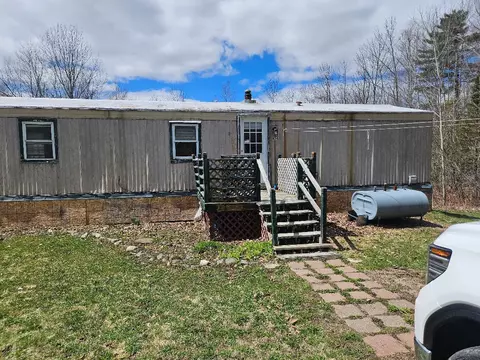 854 Higgins Rd, Pittsfield, ME 04967