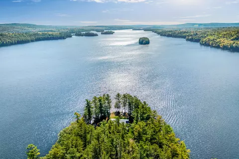 74 Pinewood Point Rd, Mount Vernon, ME 04352