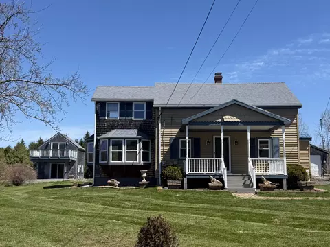 297 Graytown Rd, Sedgwick, ME 04676