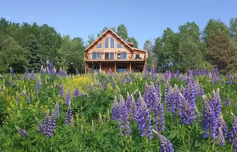 1983 Main St, Rangeley, ME 04970