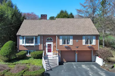 222 Washington St, Camden, ME 04843